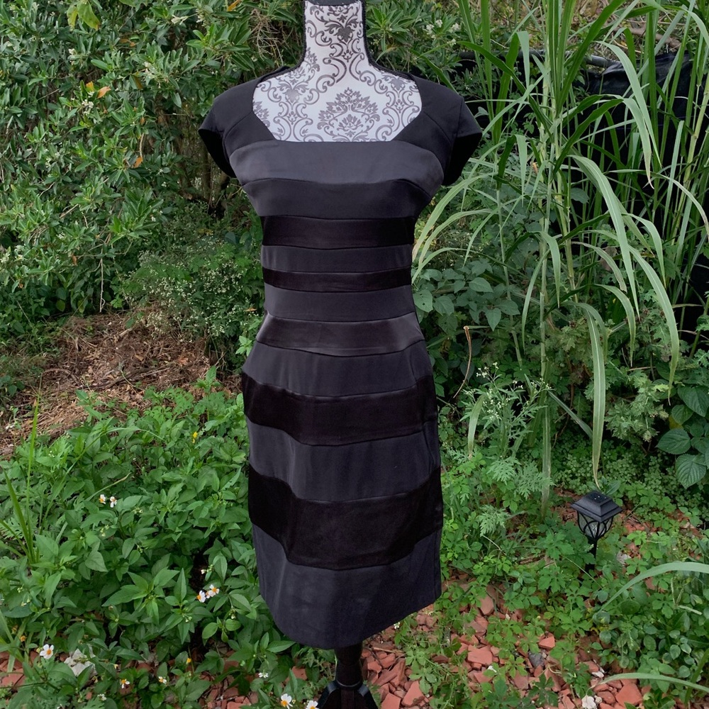 Sangria Black Dress